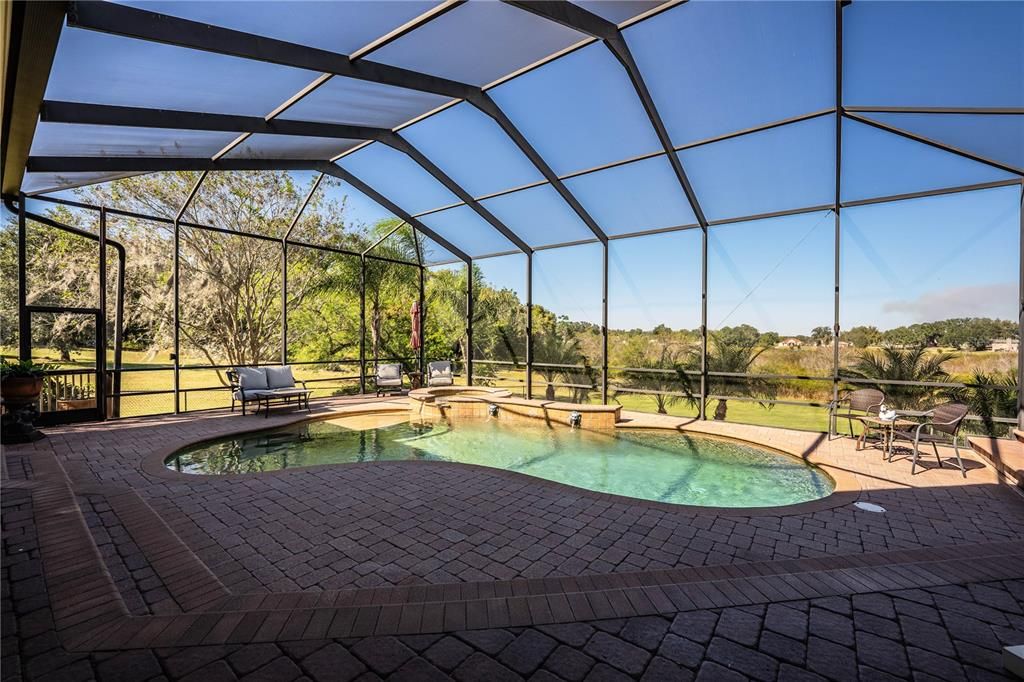 En Venta: $1,299,000 (3 camas, 3 baños, 3530 Pies cuadrados)