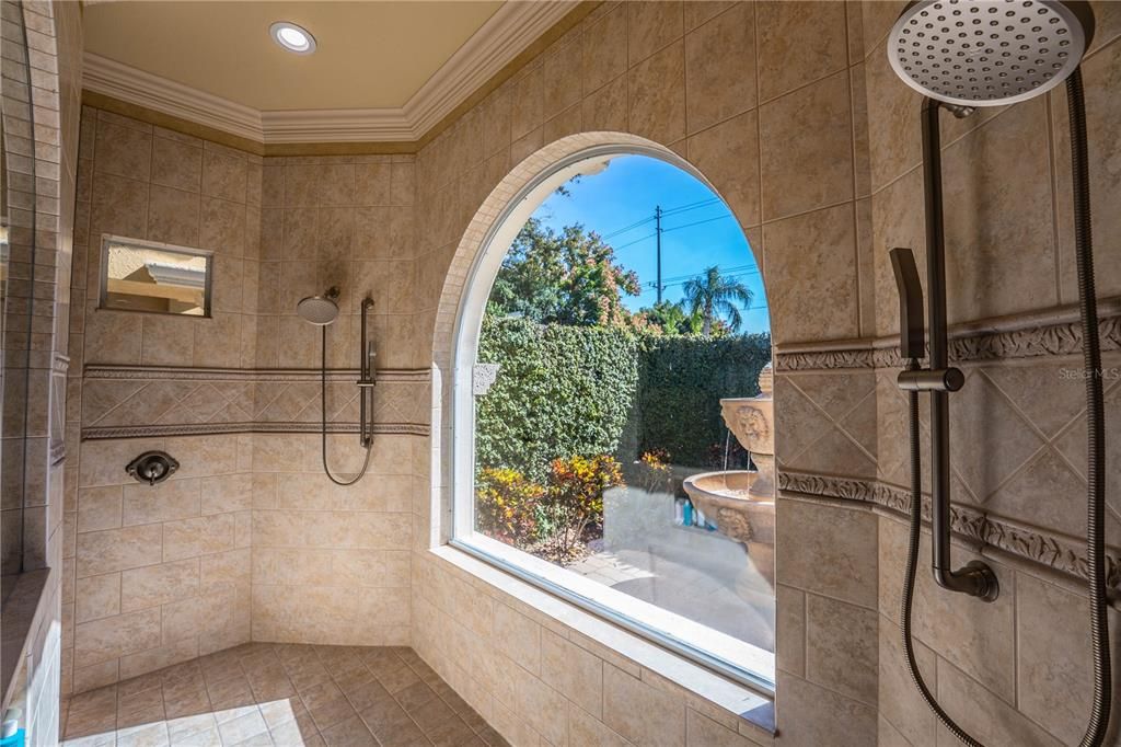 En Venta: $1,299,000 (3 camas, 3 baños, 3530 Pies cuadrados)