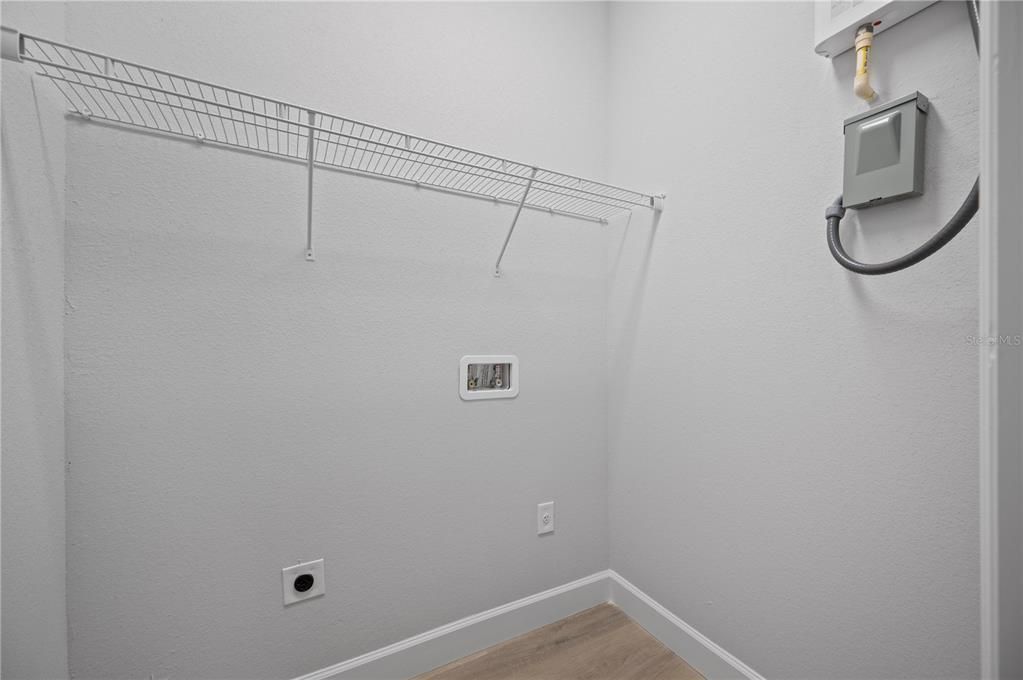 待售: $289,950 (3 贝兹, 2 浴室, 1414 平方英尺)