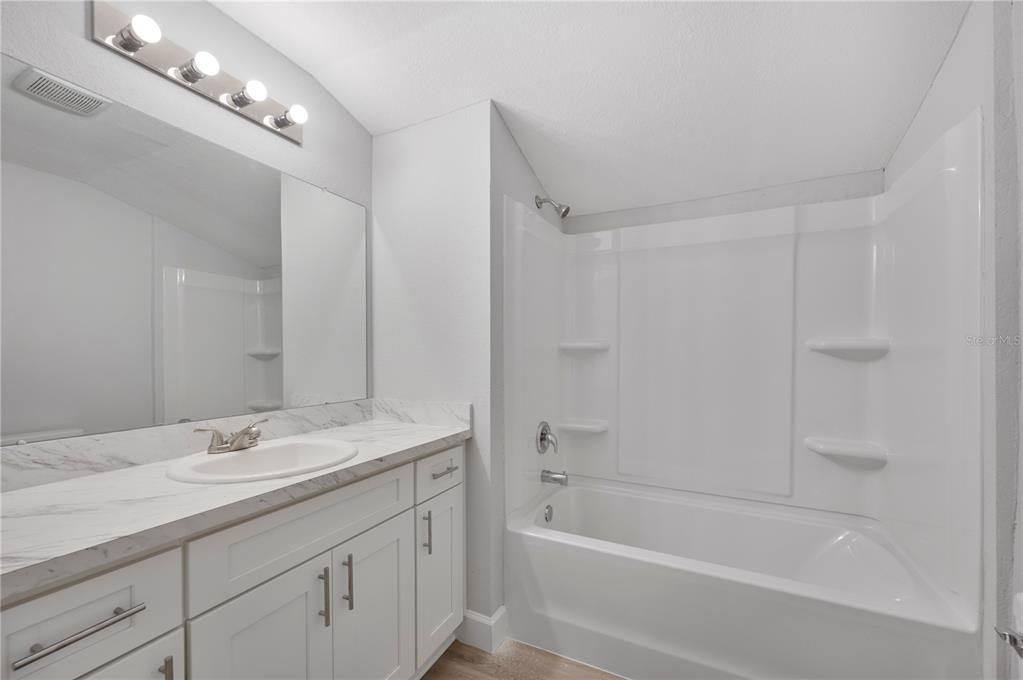 待售: $289,950 (3 贝兹, 2 浴室, 1414 平方英尺)