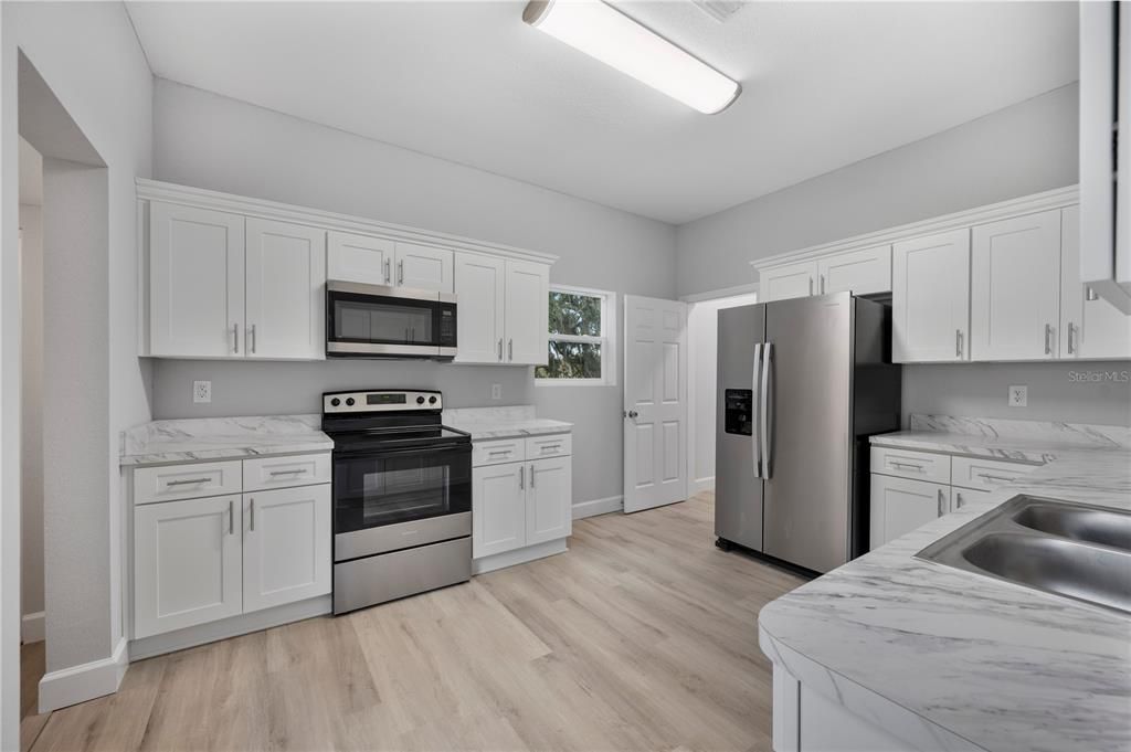 待售: $289,950 (3 贝兹, 2 浴室, 1414 平方英尺)