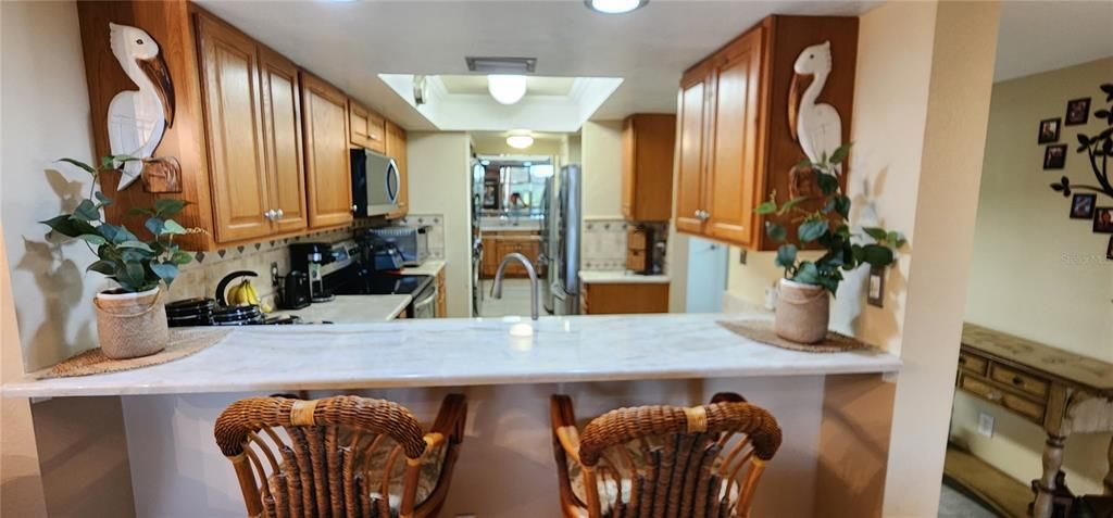 待售: $180,000 (2 贝兹, 1 浴室, 1037 平方英尺)