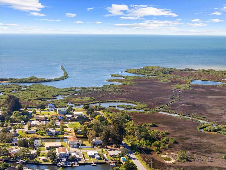 На продажу: $95,000 (0.11 acres)