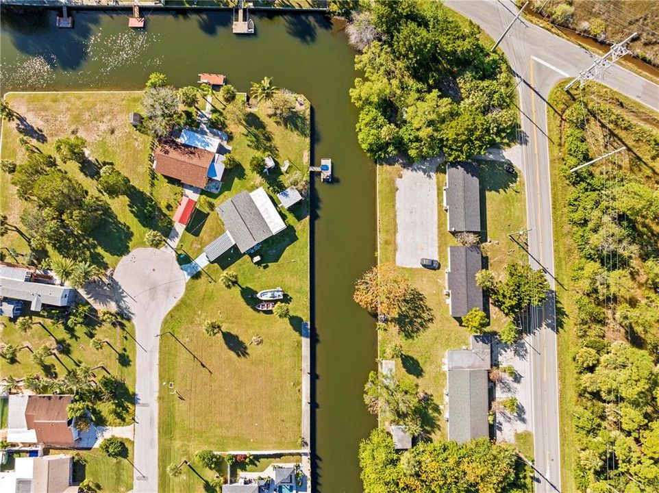 На продажу: $95,000 (0.11 acres)