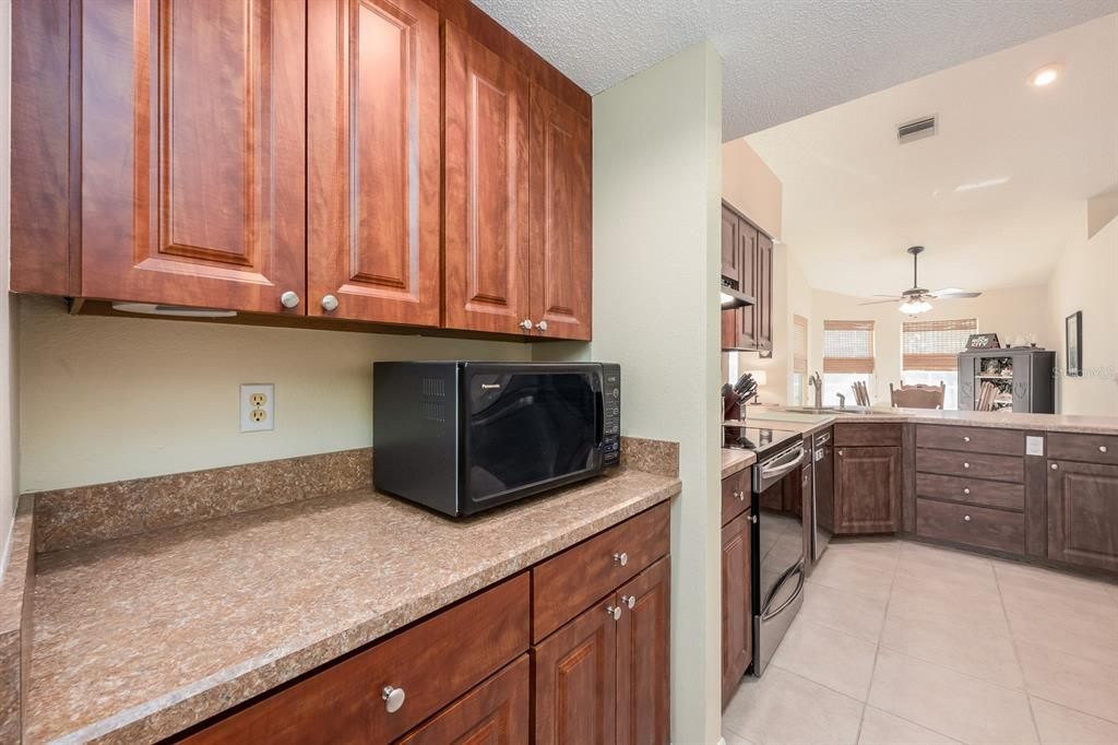 待售: $525,000 (3 贝兹, 2 浴室, 2068 平方英尺)