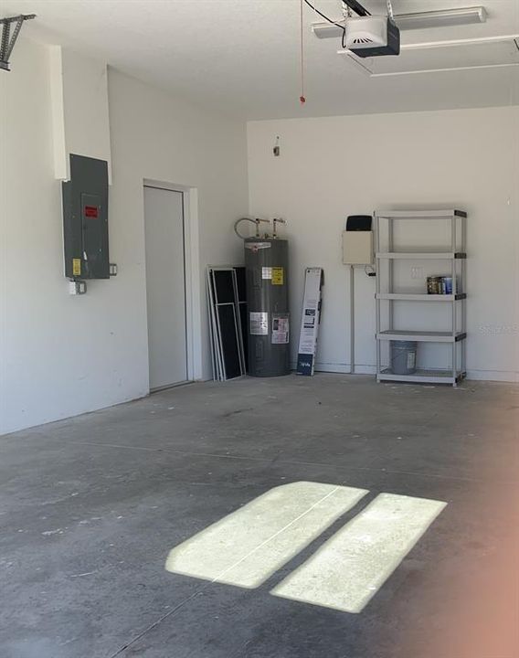 For Rent: $1,899 (3 beds, 2 baths, 1613 Square Feet)