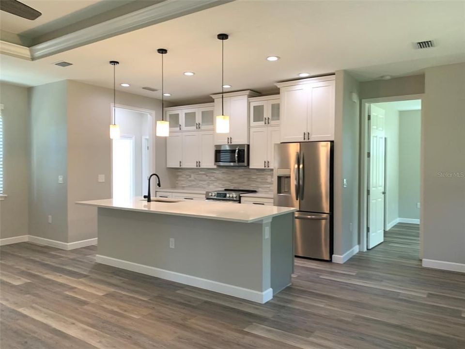 For Rent: $1,899 (3 beds, 2 baths, 1613 Square Feet)