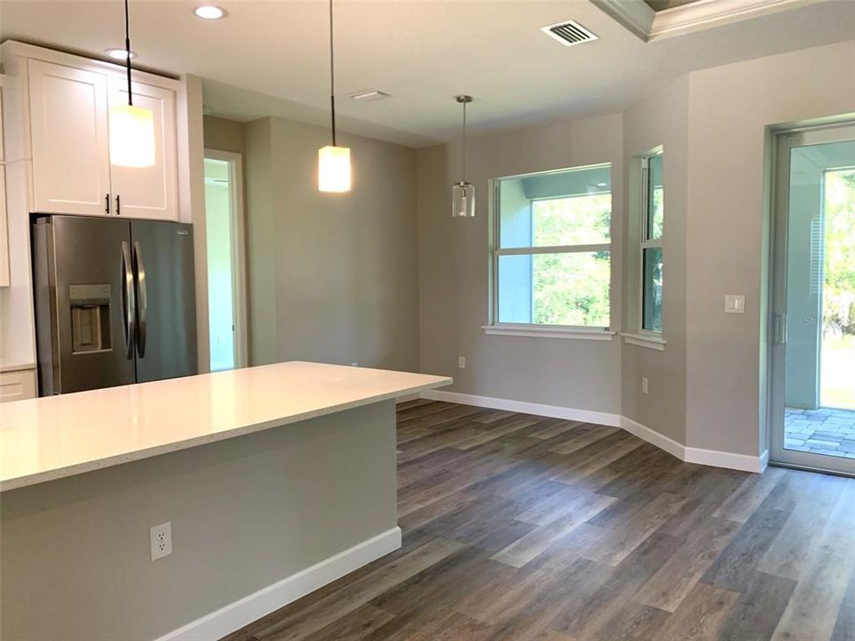 For Rent: $1,899 (3 beds, 2 baths, 1613 Square Feet)