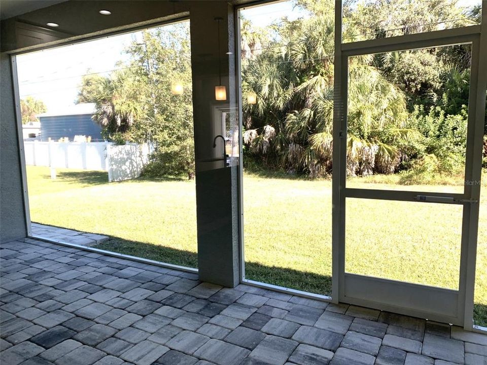 For Rent: $1,899 (3 beds, 2 baths, 1613 Square Feet)