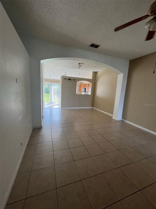 For Rent: $1,950 (3 beds, 2 baths, 1246 Square Feet)