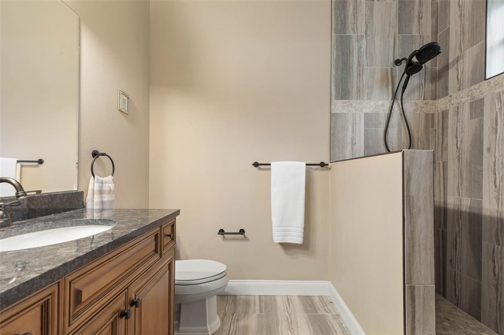 待售: $1,350,000 (4 贝兹, 5 浴室, 5104 平方英尺)