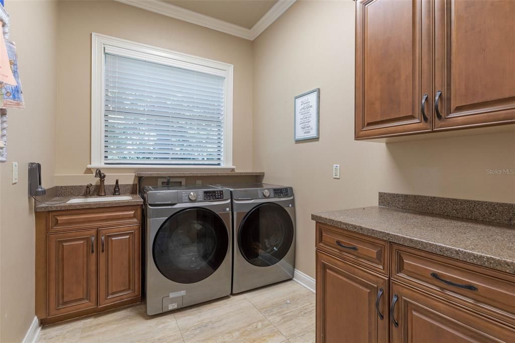 待售: $1,350,000 (4 贝兹, 5 浴室, 5104 平方英尺)