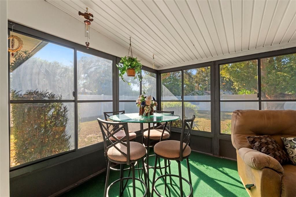 Active With Contract: $279,000 (2 beds, 2 baths, 1300 Square Feet)