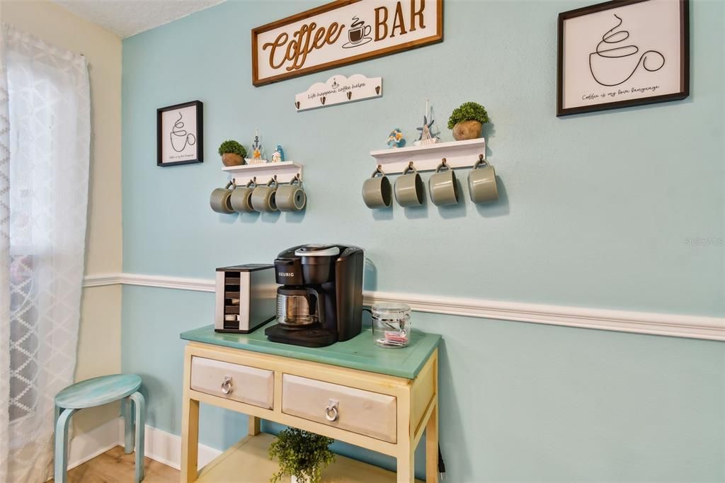 For Sale: $549,000 (2 beds, 2 baths, 1040 Square Feet)