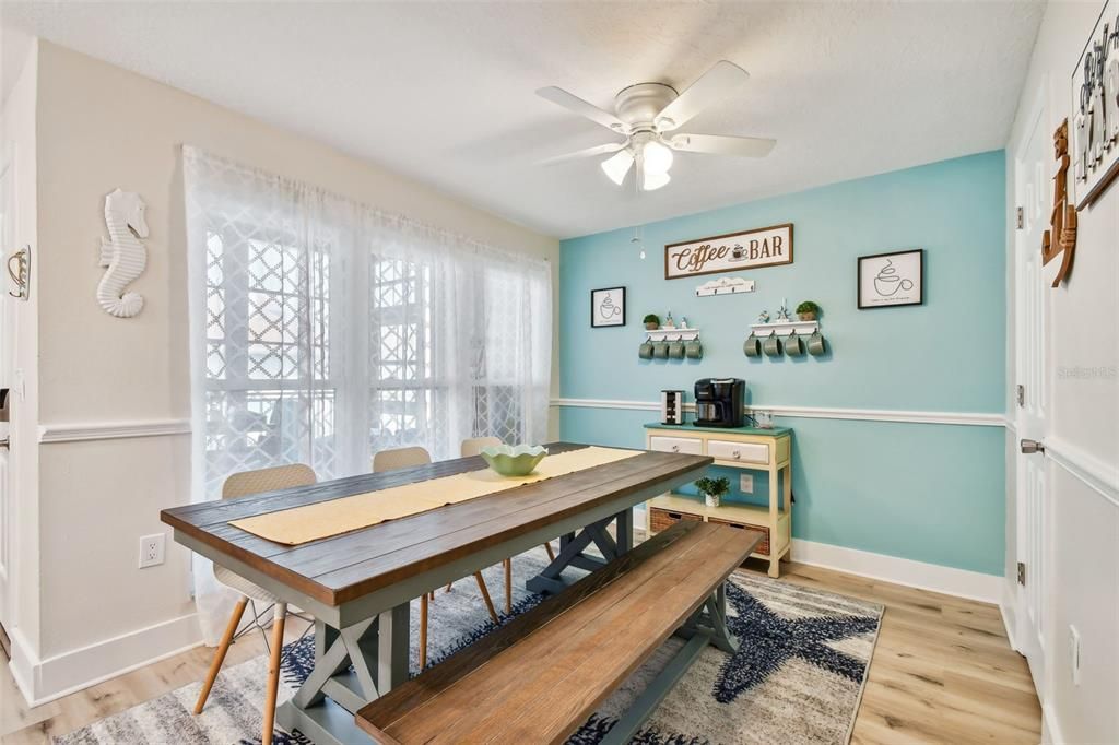 For Sale: $549,000 (2 beds, 2 baths, 1040 Square Feet)