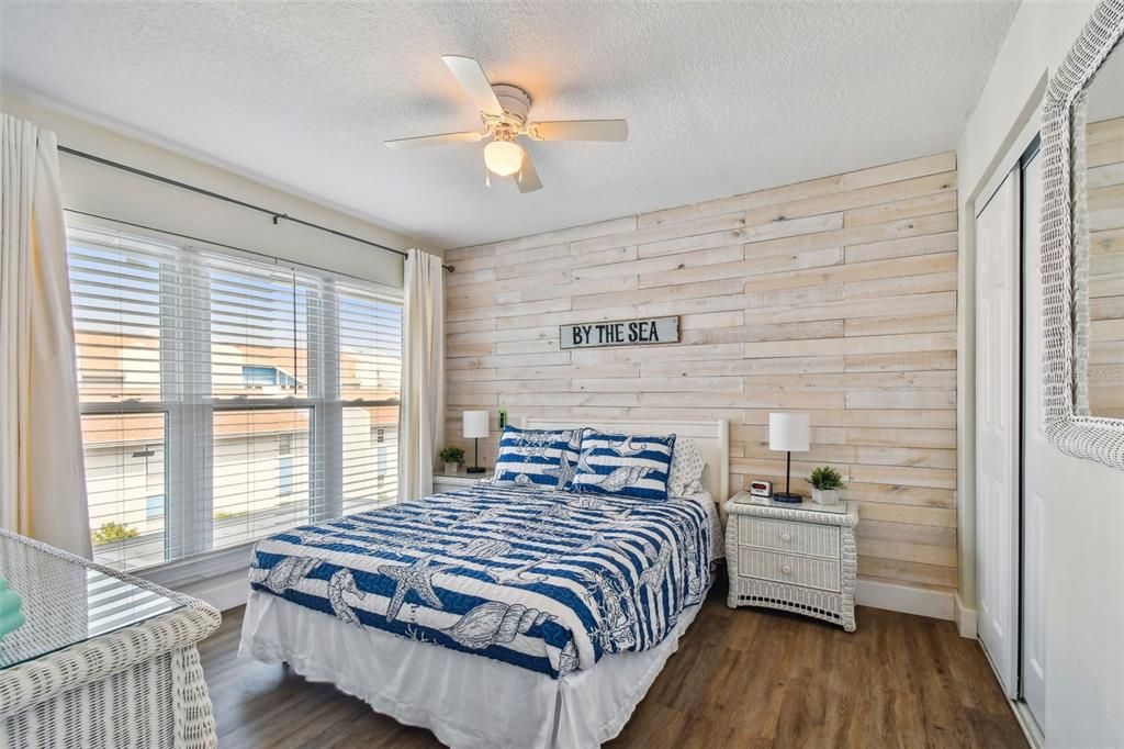 For Sale: $549,000 (2 beds, 2 baths, 1040 Square Feet)