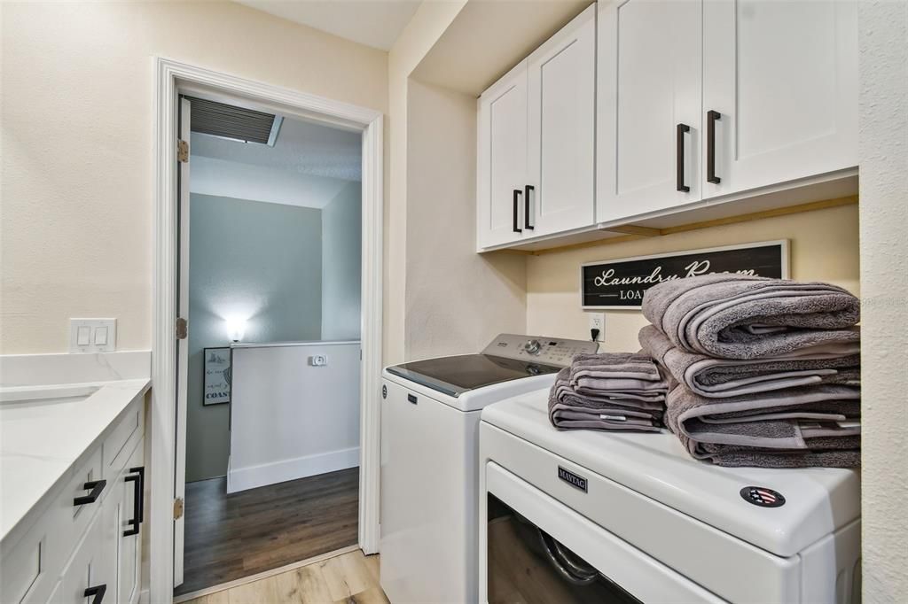 For Sale: $549,000 (2 beds, 2 baths, 1040 Square Feet)