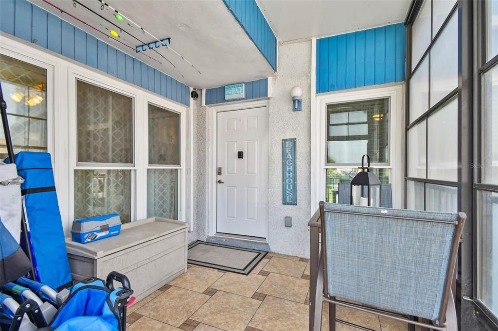 For Sale: $549,000 (2 beds, 2 baths, 1040 Square Feet)