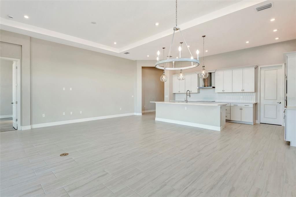 For Sale: $529,990 (3 beds, 2 baths, 1968 Square Feet)