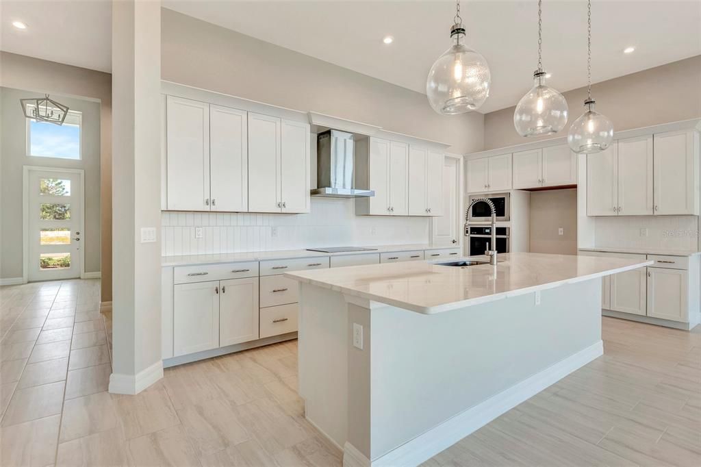 For Sale: $529,990 (3 beds, 2 baths, 1968 Square Feet)