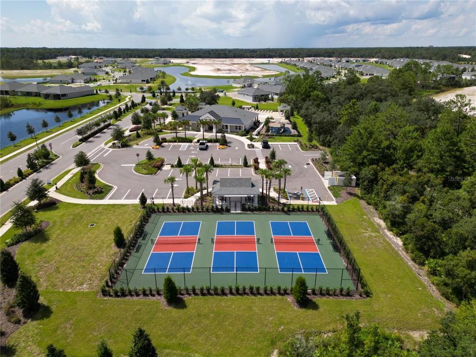 For Sale: $529,990 (3 beds, 2 baths, 1968 Square Feet)