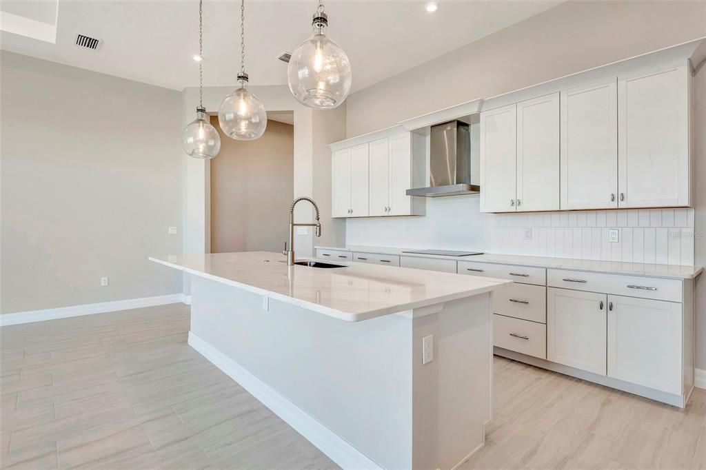 For Sale: $529,990 (3 beds, 2 baths, 1968 Square Feet)