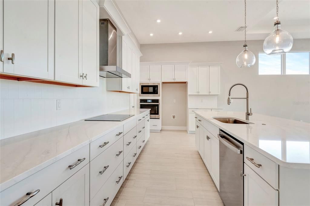 For Sale: $529,990 (3 beds, 2 baths, 1968 Square Feet)