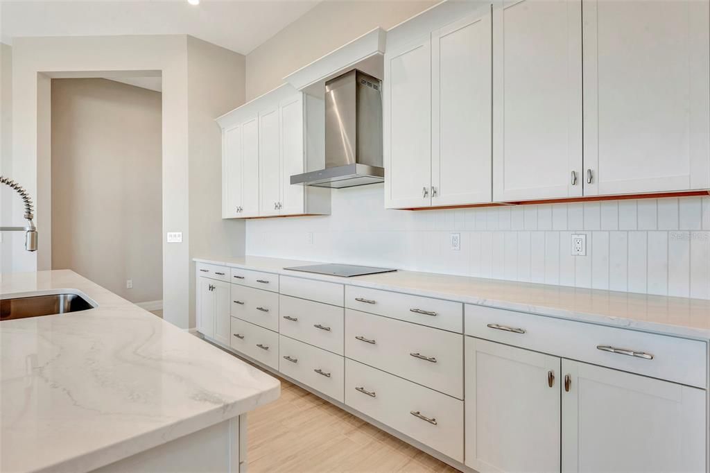 For Sale: $529,990 (3 beds, 2 baths, 1968 Square Feet)