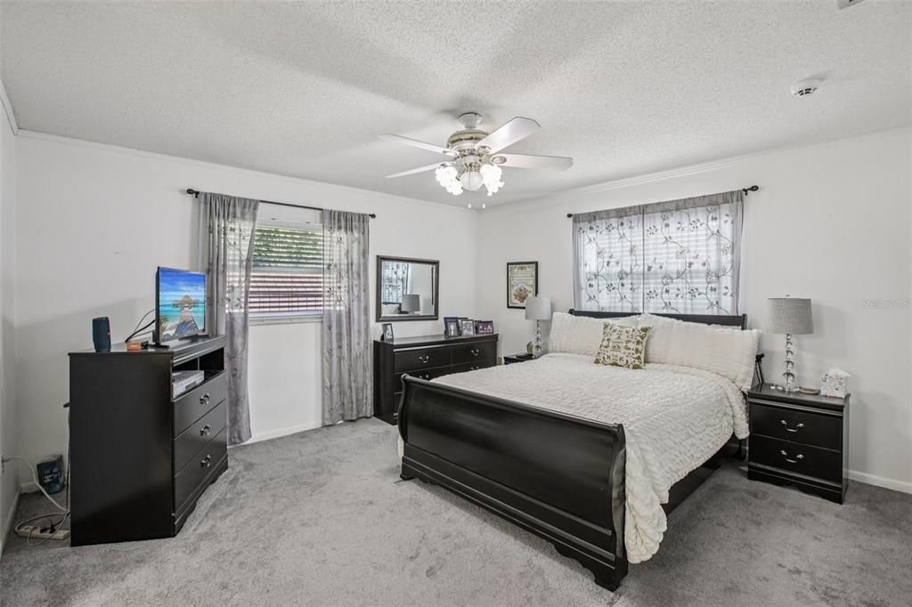 En Venta: $299,900 (3 camas, 2 baños, 1745 Pies cuadrados)