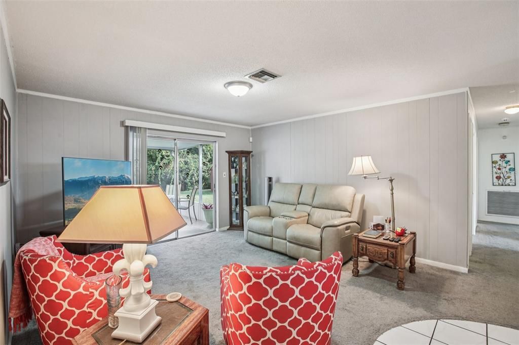 En Venta: $299,900 (3 camas, 2 baños, 1745 Pies cuadrados)