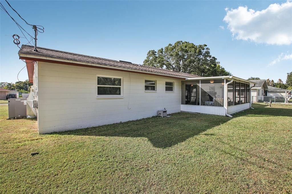 En Venta: $299,900 (3 camas, 2 baños, 1745 Pies cuadrados)