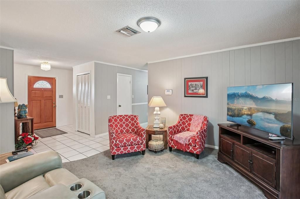 En Venta: $299,900 (3 camas, 2 baños, 1745 Pies cuadrados)