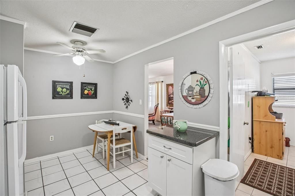 En Venta: $299,900 (3 camas, 2 baños, 1745 Pies cuadrados)