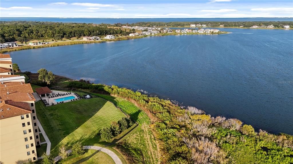 For Sale: $475,000 (3 beds, 3 baths, 1568 Square Feet)