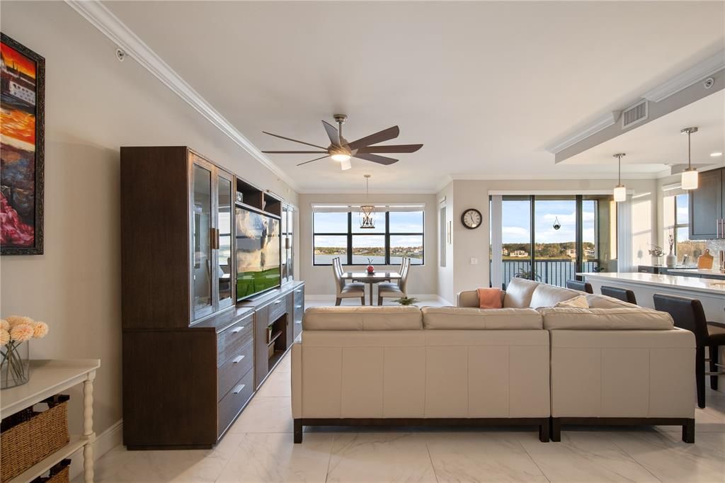 For Sale: $475,000 (3 beds, 3 baths, 1568 Square Feet)