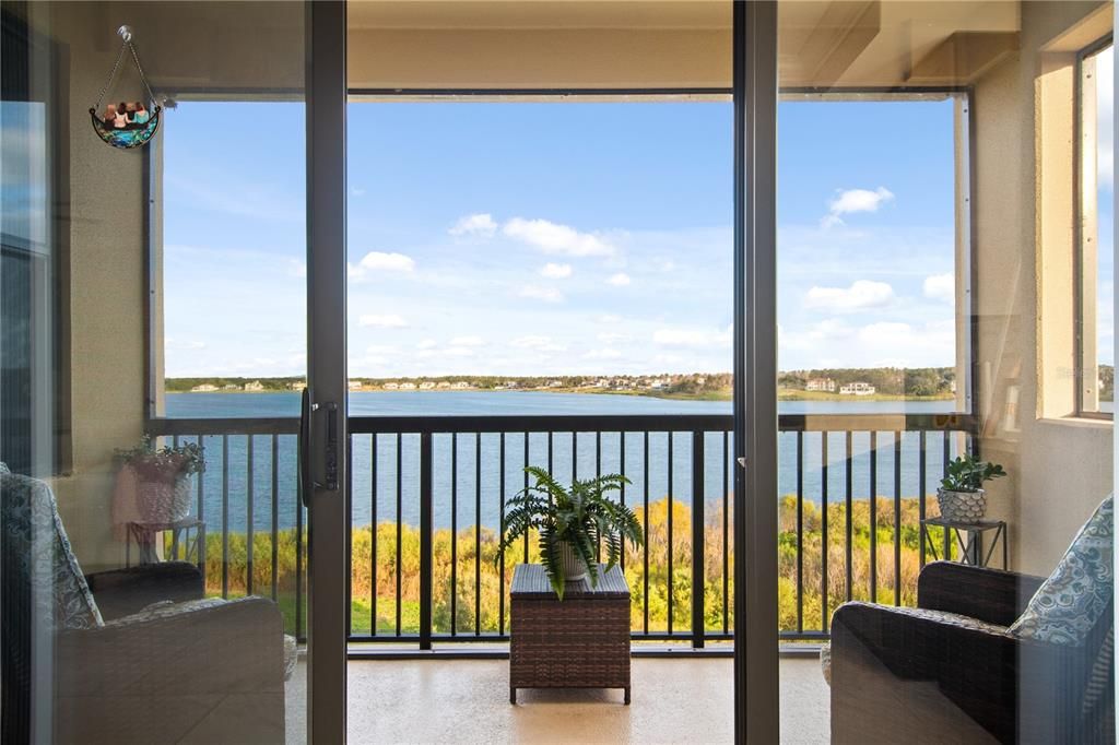 For Sale: $475,000 (3 beds, 3 baths, 1568 Square Feet)