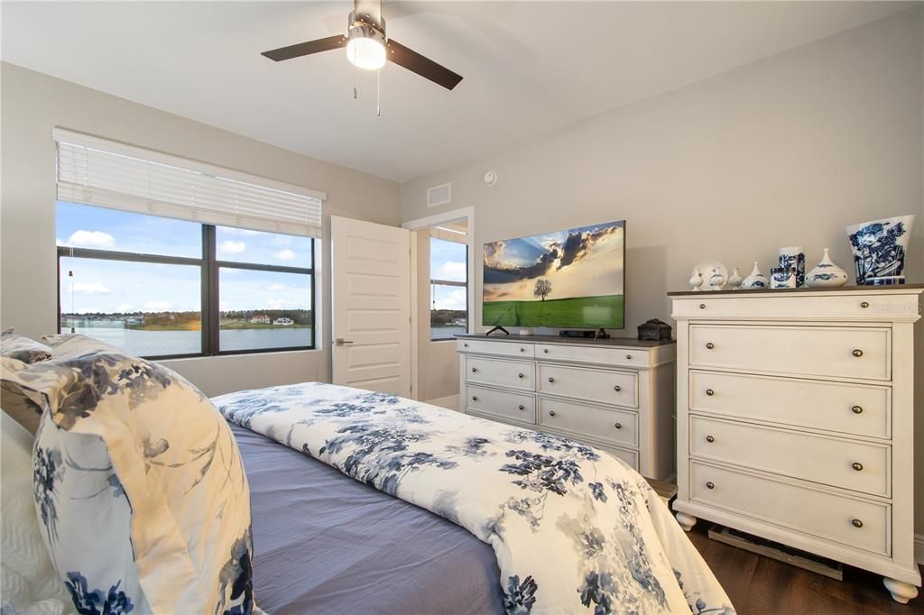 For Sale: $475,000 (3 beds, 3 baths, 1568 Square Feet)