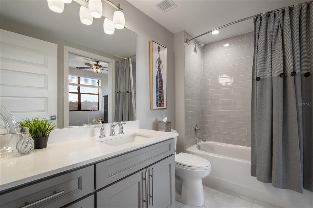 For Sale: $475,000 (3 beds, 3 baths, 1568 Square Feet)