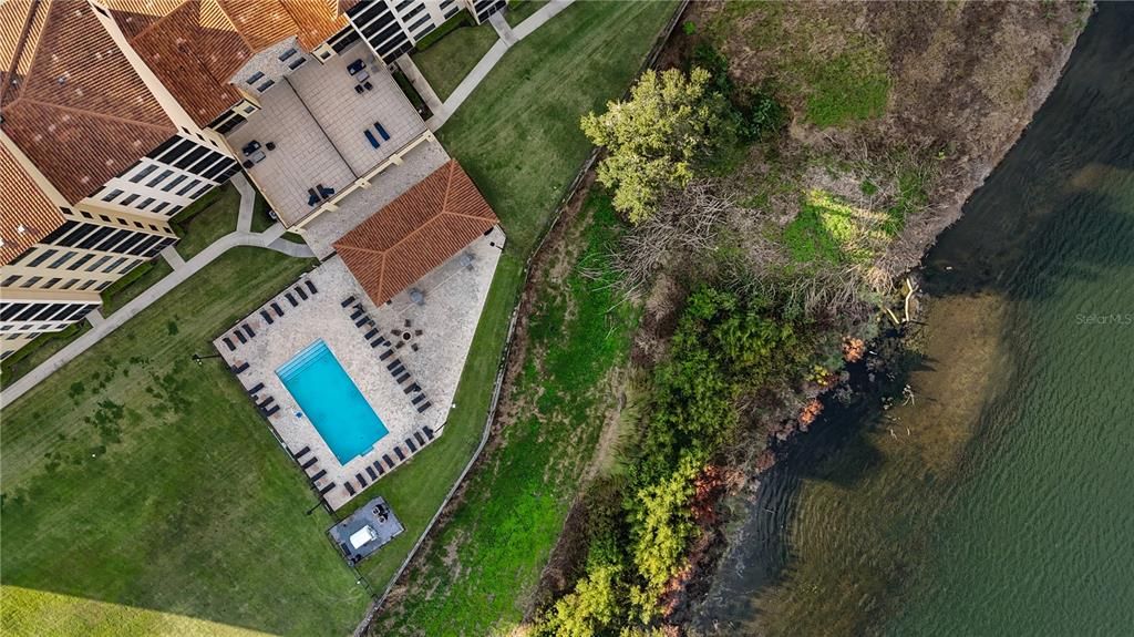 For Sale: $475,000 (3 beds, 3 baths, 1568 Square Feet)