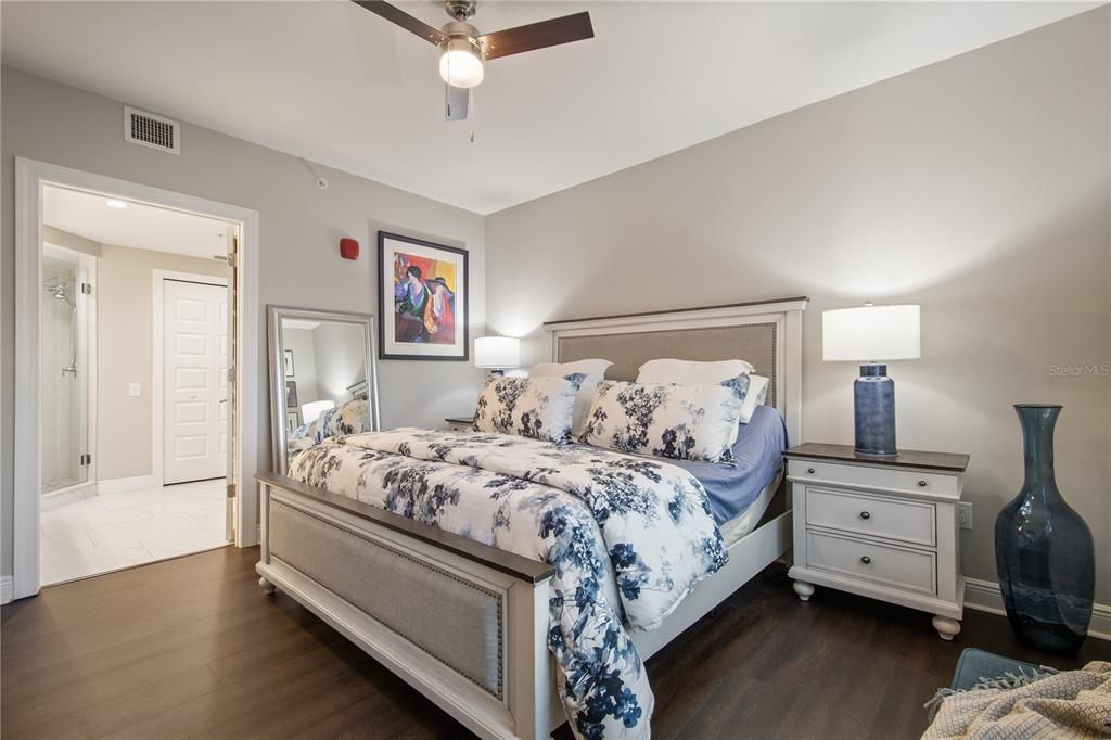 For Sale: $475,000 (3 beds, 3 baths, 1568 Square Feet)