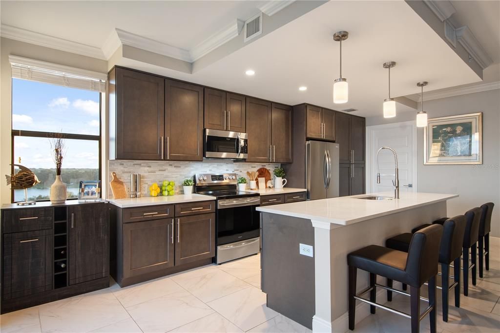 For Sale: $475,000 (3 beds, 3 baths, 1568 Square Feet)