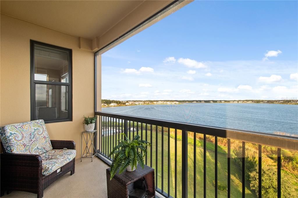 For Sale: $475,000 (3 beds, 3 baths, 1568 Square Feet)