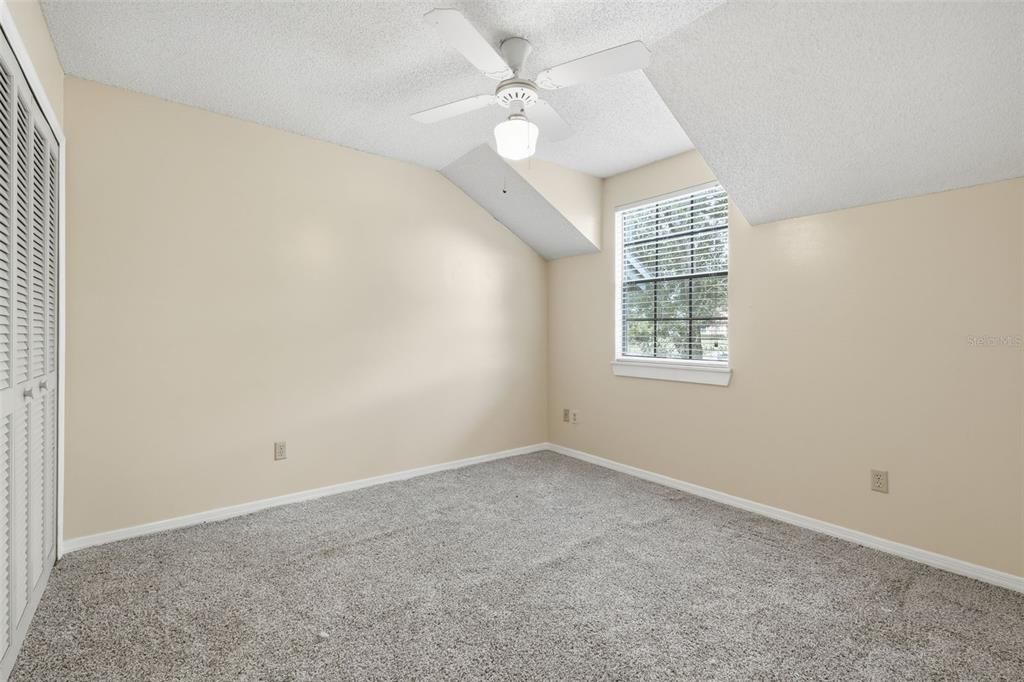 For Sale: $549,900 (4 beds, 2 baths, 2403 Square Feet)