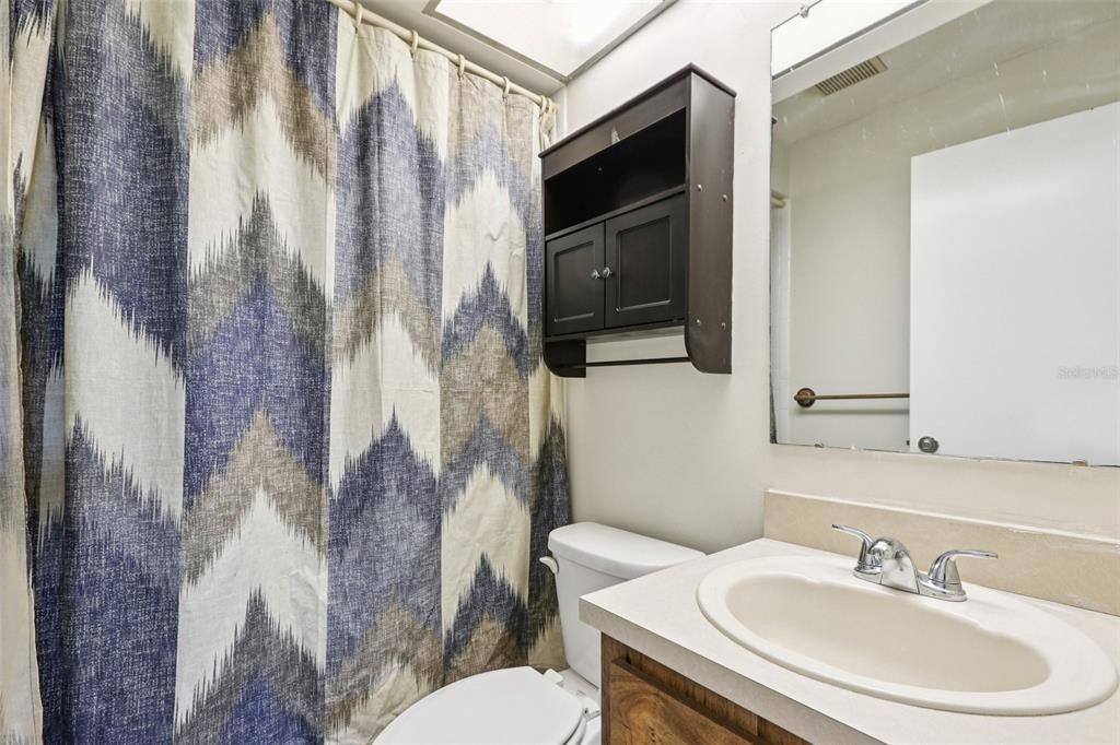 На продажу: $179,000 (2 спален, 2 ванн, 810 Квадратных фут)