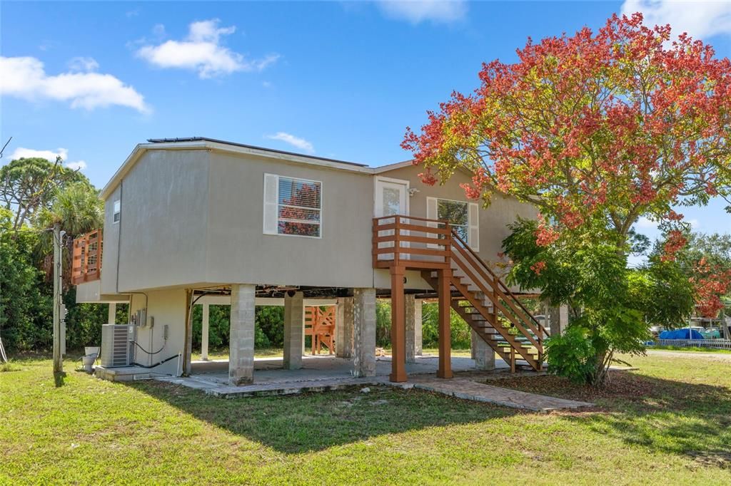 Active With Contract: $169,999 (3 beds, 2 baths, 1092 Square Feet)