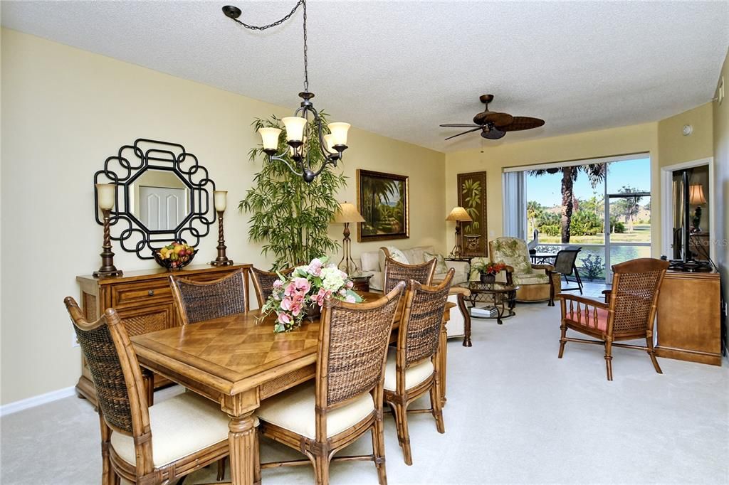 На продажу: $275,000 (2 спален, 2 ванн, 1433 Квадратных фут)