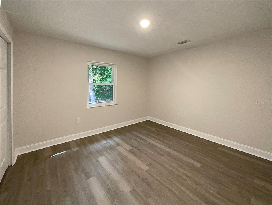 Под контрактом: $393,000 (3 спален, 2 ванн, 1695 Квадратных фут)