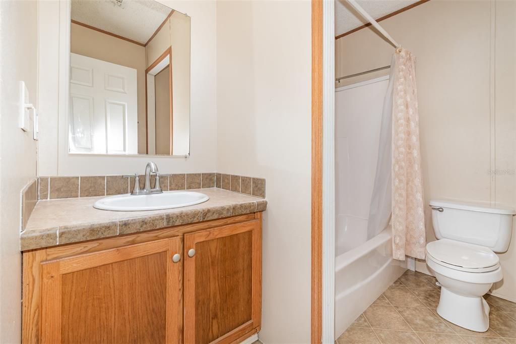 На продажу: $260,000 (3 спален, 2 ванн, 1560 Квадратных фут)