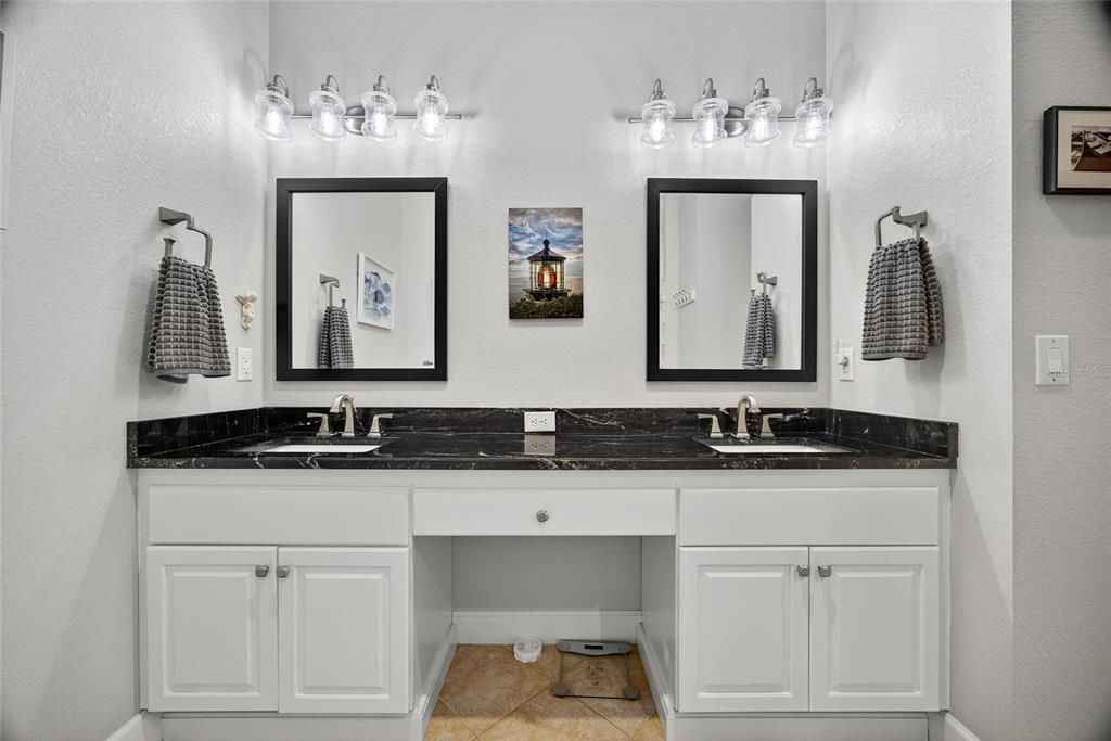 На продажу: $495,000 (3 спален, 2 ванн, 1806 Квадратных фут)