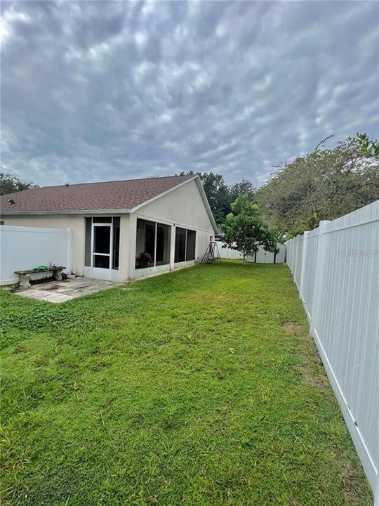 合同活跃: $2,375 (3 贝兹, 2 浴室, 1724 平方英尺)